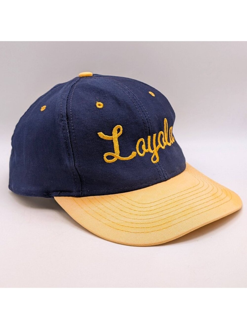 Vintage Loyola Chicago Ramblers NCAA Snapback Hat Cap Blue Yellow '53 Script 90s
